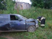 Двое нижегородцев погибли в протаранившем дерево "ВАЗе" 