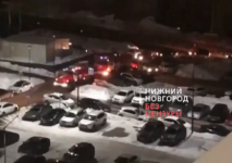 Пожарные не смогли проехать в ЖК «Анкудиновский парк» из-за припаркованных автомобилей 