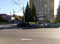 Такси врезалось в иномарку в Нижнем Новгороде 