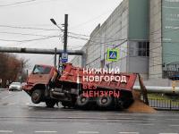 Нижегородский водоканал исследует зону провала из-за инцидента с самосвалом 