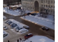 Переулок Моторный в Нижнем Новгороде затопило из-за прорыва трубы 18 февраля   