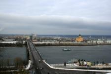 Нефтяное пятно появилось на реке в Нижнем Новгороде 