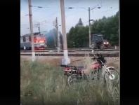 Навашинский тракторист оттащил загоревшийся электровоз от цистерн с горючим 