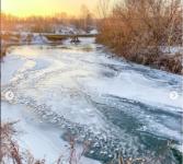 Нижегородка показала ледяные цветы на реке Кудьма 