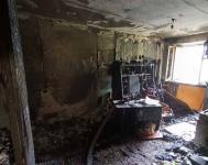 Один человек погиб и 15 эвакуировали при пожаре в многоэтажке в Канавине 