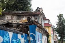 Стена пристроя к жилому дому обрушилась в центре Нижнего Новгорода 