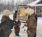 Икона Божией Матери "Избавительница от бед" в сопровождении казаков прибыла в Саров из Самарской области 