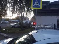 Водитель BMW протаранил забор в Нижнем Новгороде 