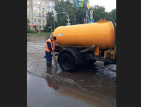 Спецтехника откачала воду на проспекте Октября в Нижнем Новгороде после ливня 