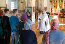 Детей из Донбасса крестили в нижегородском храме в честь Успения Божией Матери 