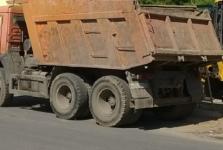 Водитель погиб под колесами собственного автосамосвала в Нижегородской области  
