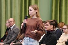 Спикер ЗСНО Люлин и паралимпиец Талай встретились с нижегородскими студентами  