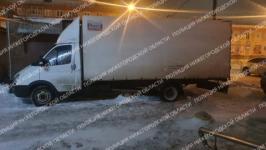 Молодые нижегородцы попытались угнать грузовик с парковки в Павлове  