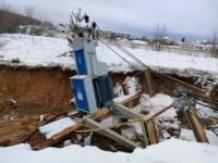 Трансформаторная подстанция провалилась под землю в поселке Новинки 