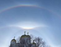 Солнечное гало заметили в небе над Нижегородской областью 10 марта 